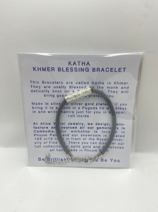 Katha Bold Silver Grey