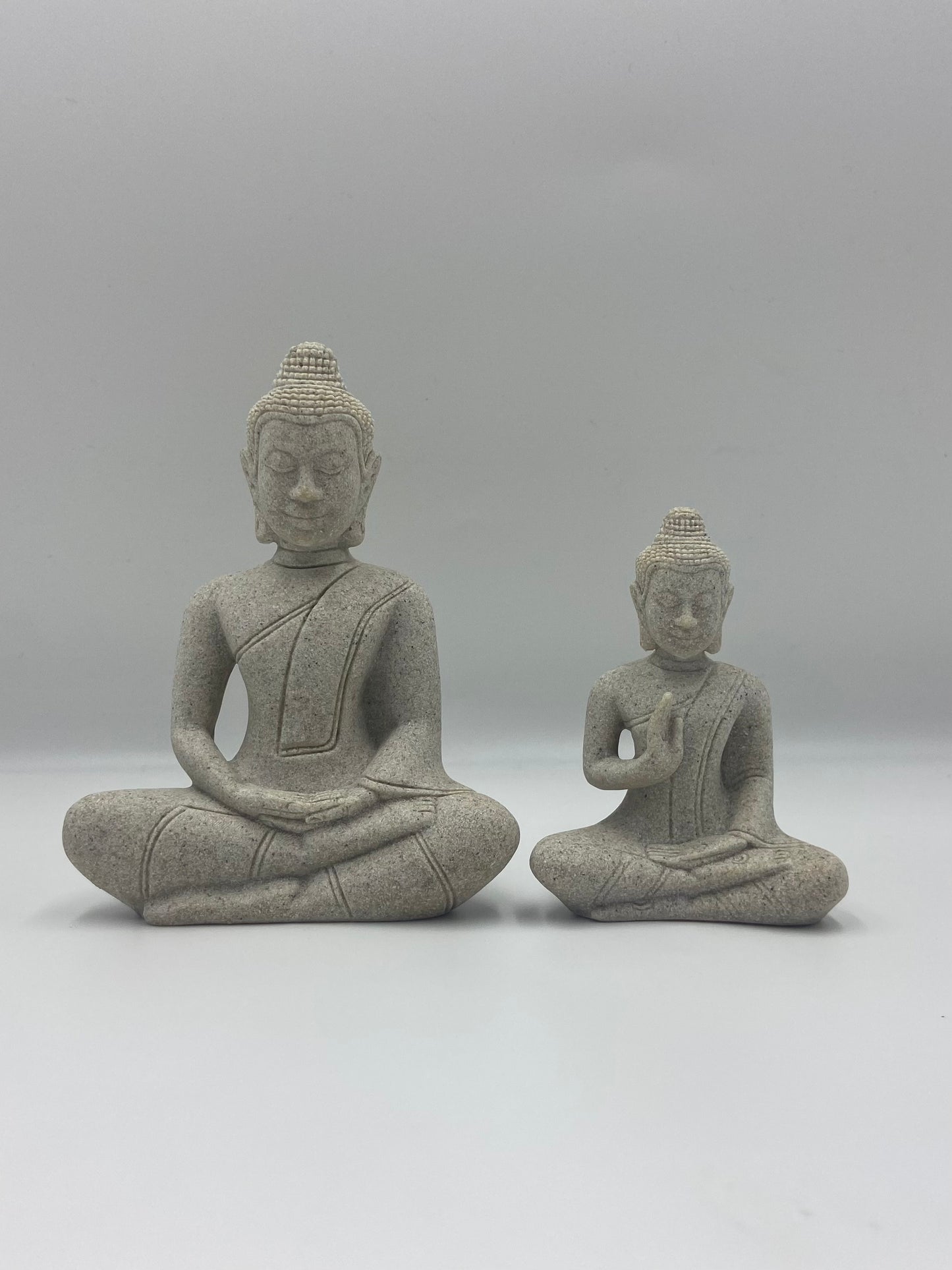 Statue de Bouddha assise petite